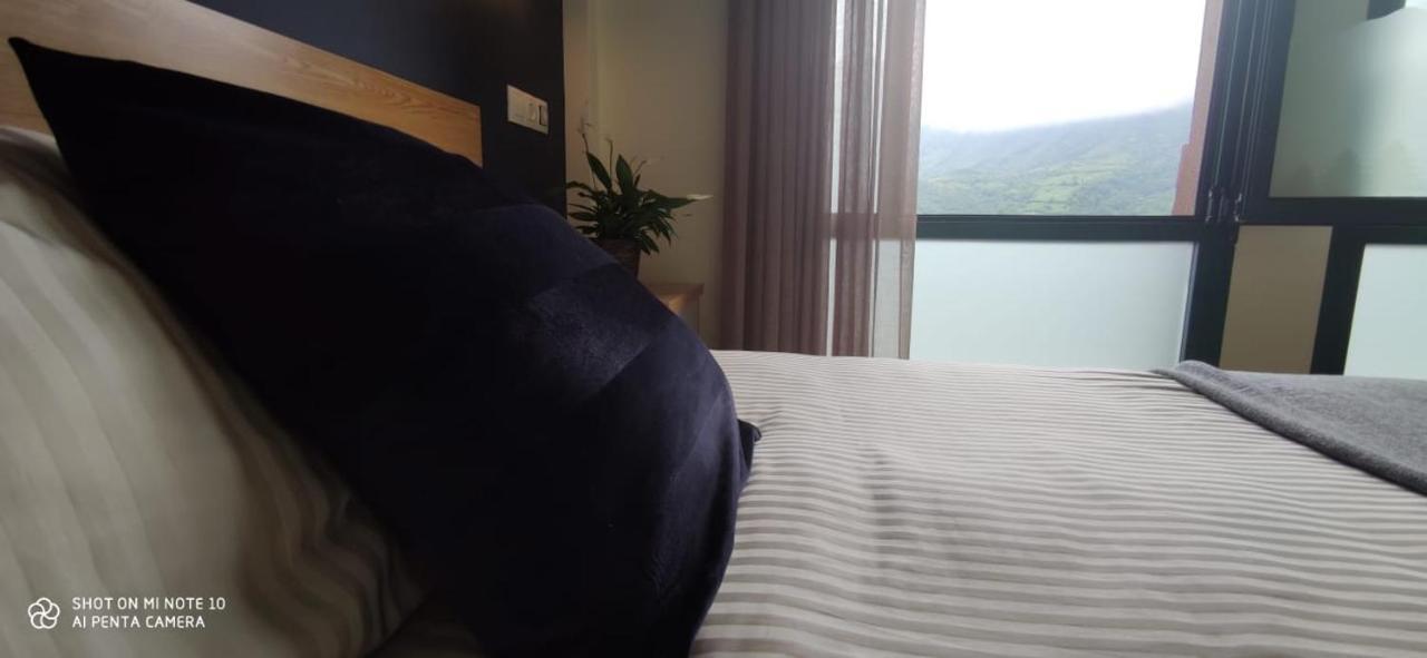 Hotel Mirador Del Angliru Eboutique リオサ エクステリア 写真